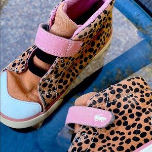 Toddler girl size 9 leopard high top sneakers